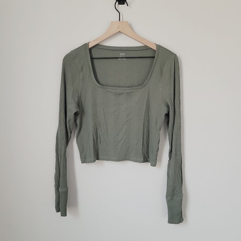 Aerie Square Neck Cropped Long Sleeve in Olive Green Size Extra Large